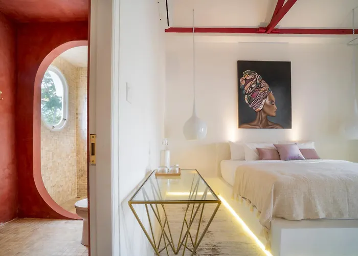 Ria Uluwatu, Tropical Chic Hotel Uluwatu