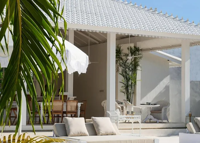 Ria Uluwatu, Tropical Chic Hotel 4*