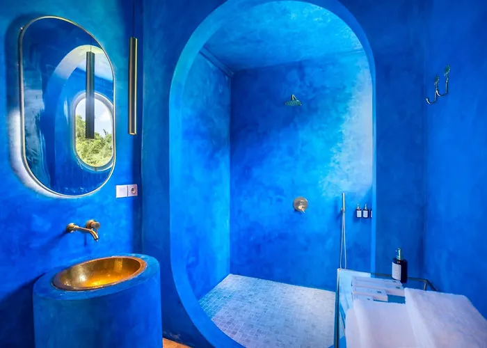 Hotel Ria Uluwatu, Tropical Chic 4*
