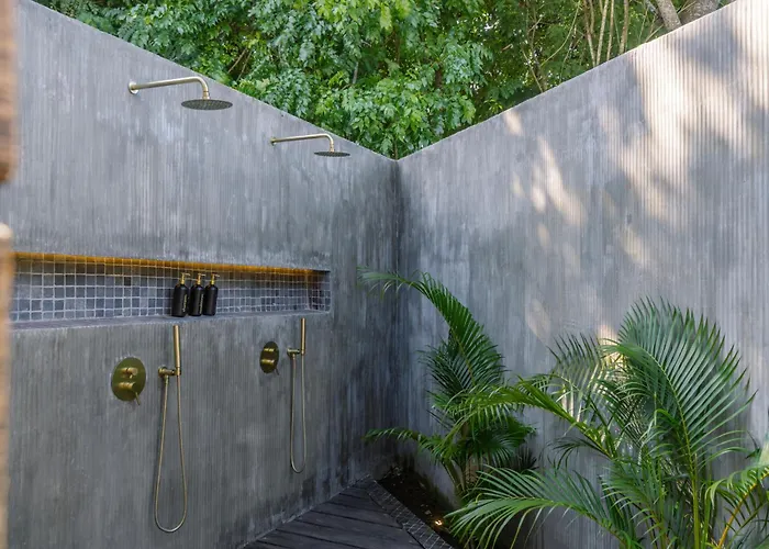 Hotel Ria Uluwatu, Tropical Chic Uluwatu