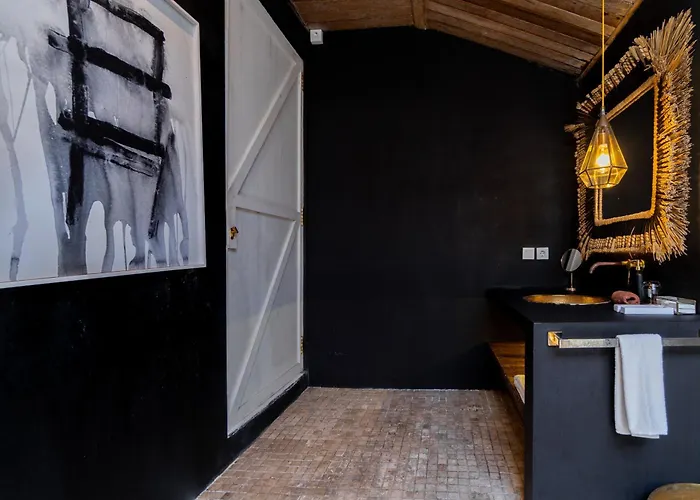 فندق Ria Uluwatu, Tropical Chic 4*