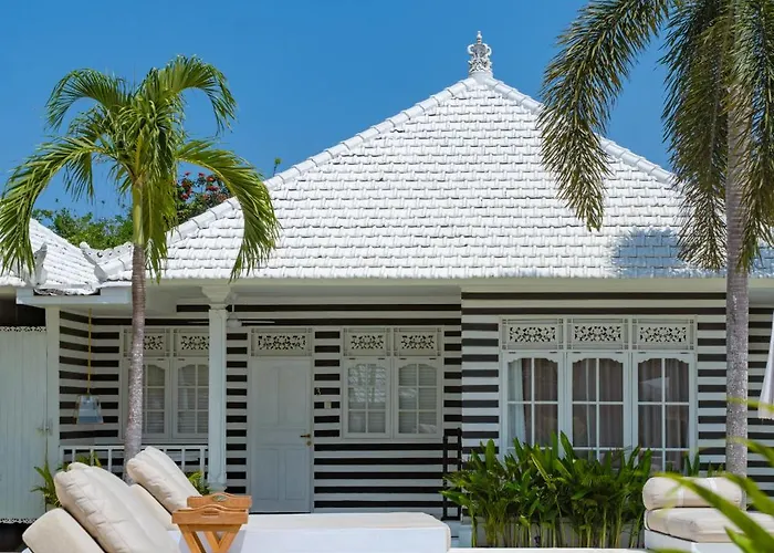 Hotel Ria Uluwatu, Tropical Chic